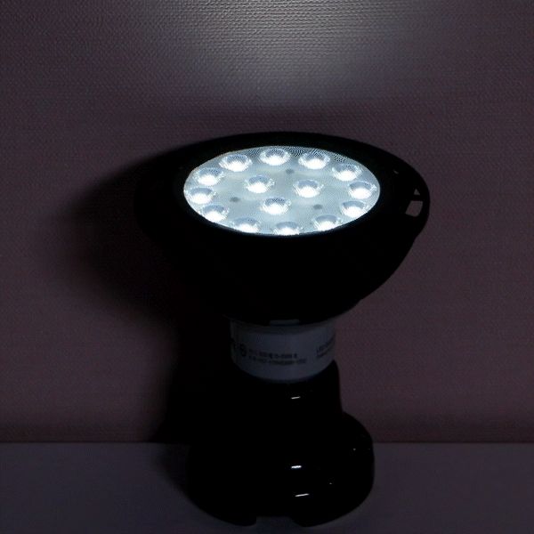 PAR30 LED 디밍 15W 주광 스포트(집중형) KS in-158069 전구 LED전구 가정용전구 전구교체 교체용전구 조명 교체용LED전구 인테리어전구 업소용전구 사무실전구