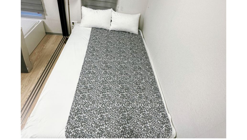 국산 에일리 전기장판 고급형 대 135x180/전기장판/전기요/장판/겨울장판/거실장판/침대전기장판/침대전기