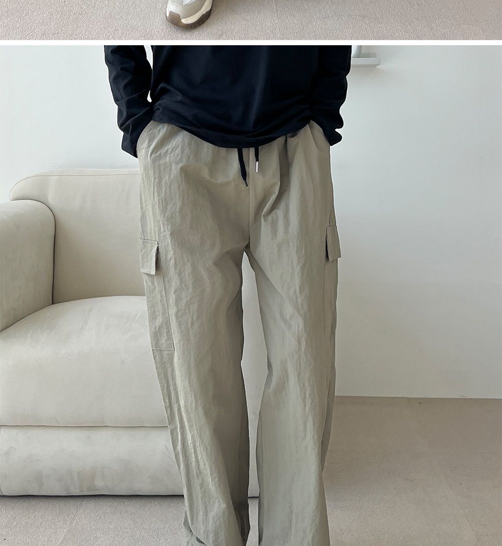 코븐 남자 나일론 카고 와이드 팬츠 SD-220974 남성바지 남자바지 와이드바지 남성와이드바지 남자와이드바지 패션와이드바지 밴딩와이드바지 와이드팬츠 통바지 남성통바지
