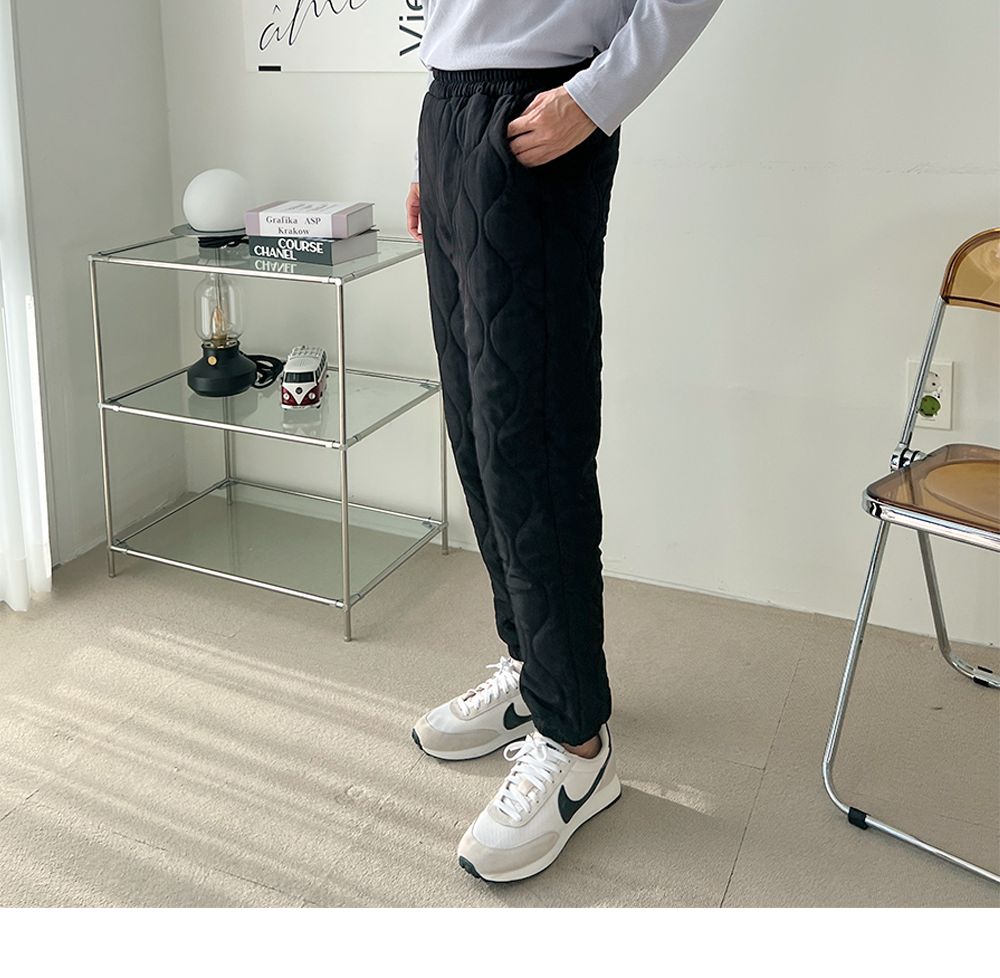코타 남자 퀼팅 조거 패딩 바지 SD-221175 조거팬츠 조거바지 남성조거팬츠 조거패딩바지 패딩조거바지 퀼팅패딩조거팬츠 남성조거바지 밴딩조거팬츠 밴딩조거바지 밴딩팬츠 밴딩바지